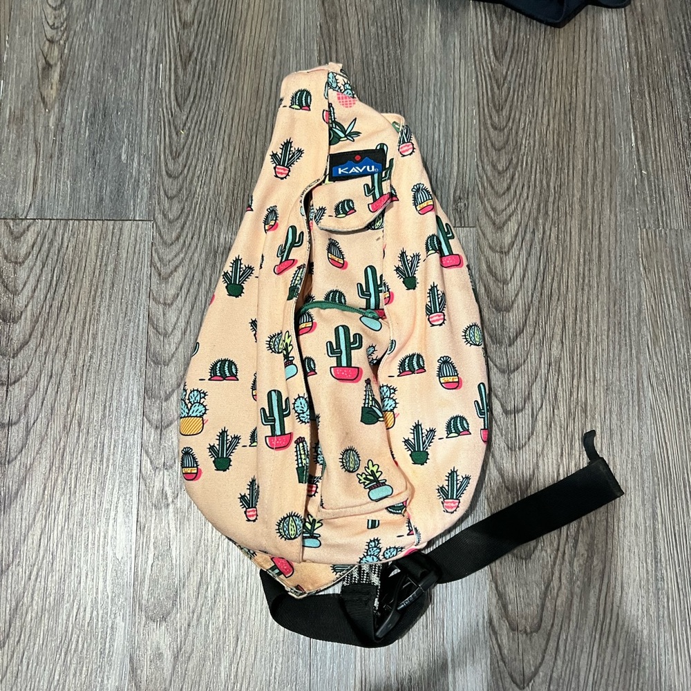 Kavu Sling Bag Cactus